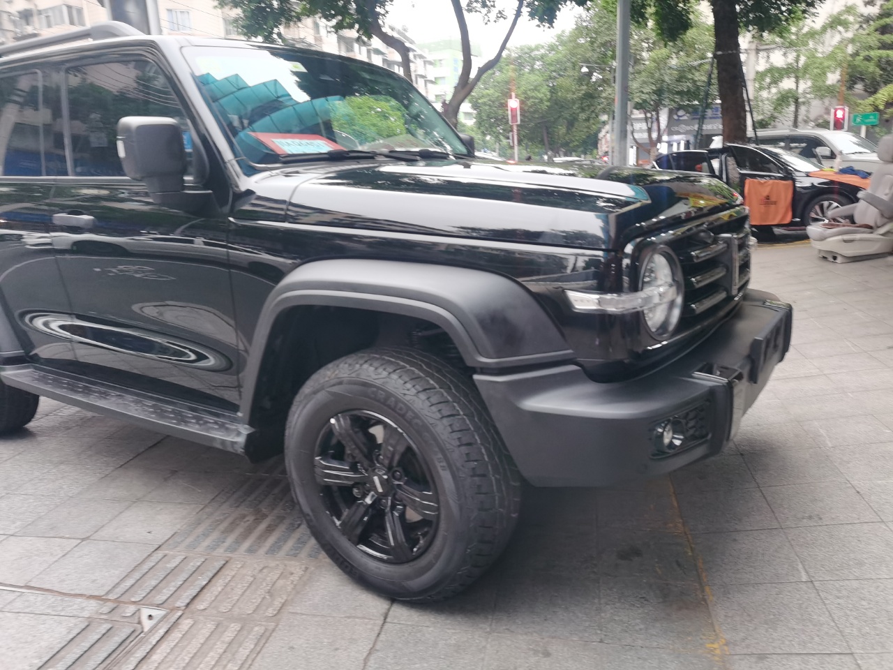 车身漆面护理技巧:防止划痕,保持光泽度