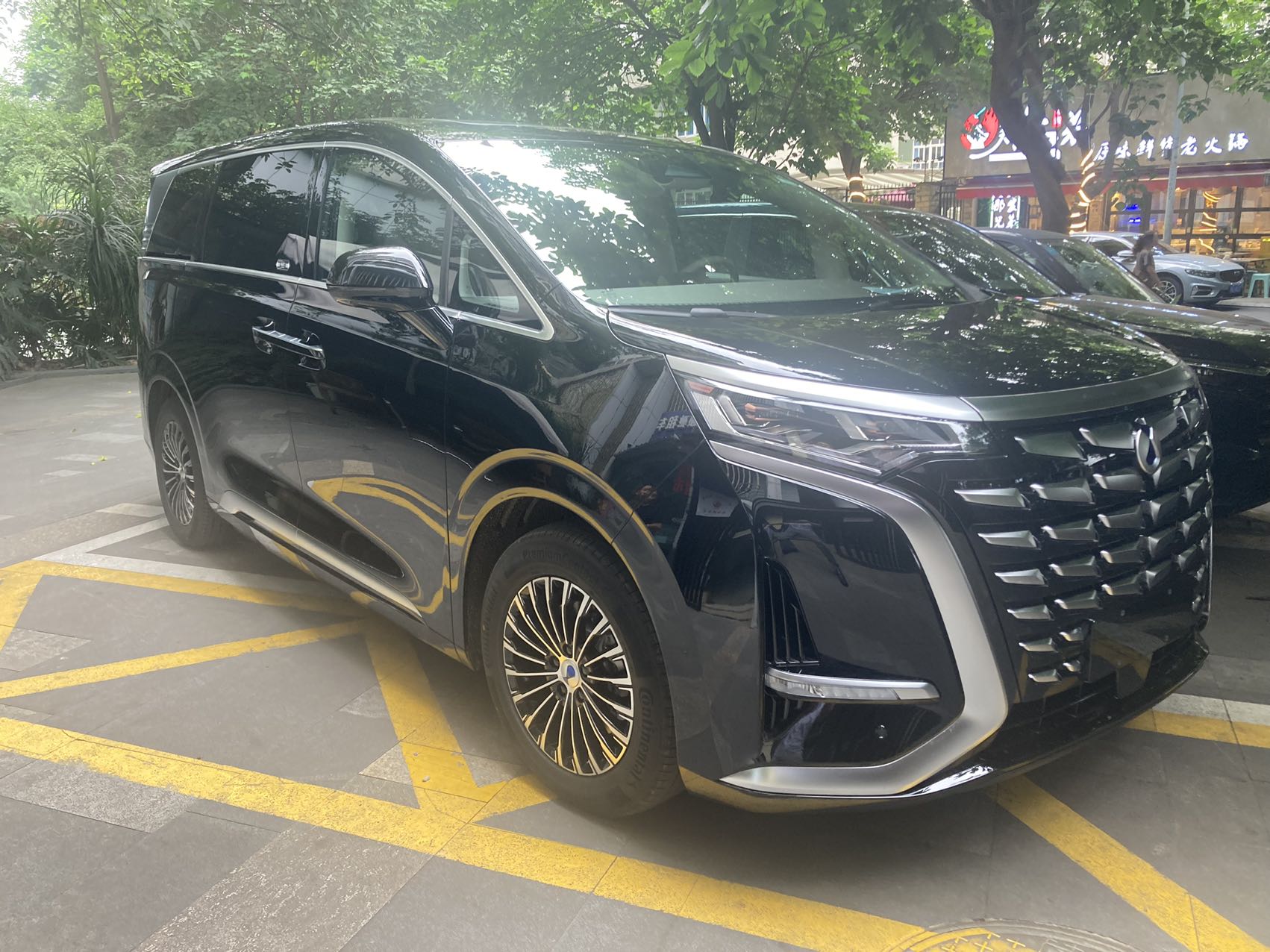 夏季汽车保养必做:空调清洗、冷却系统维护,让爱车清爽过夏