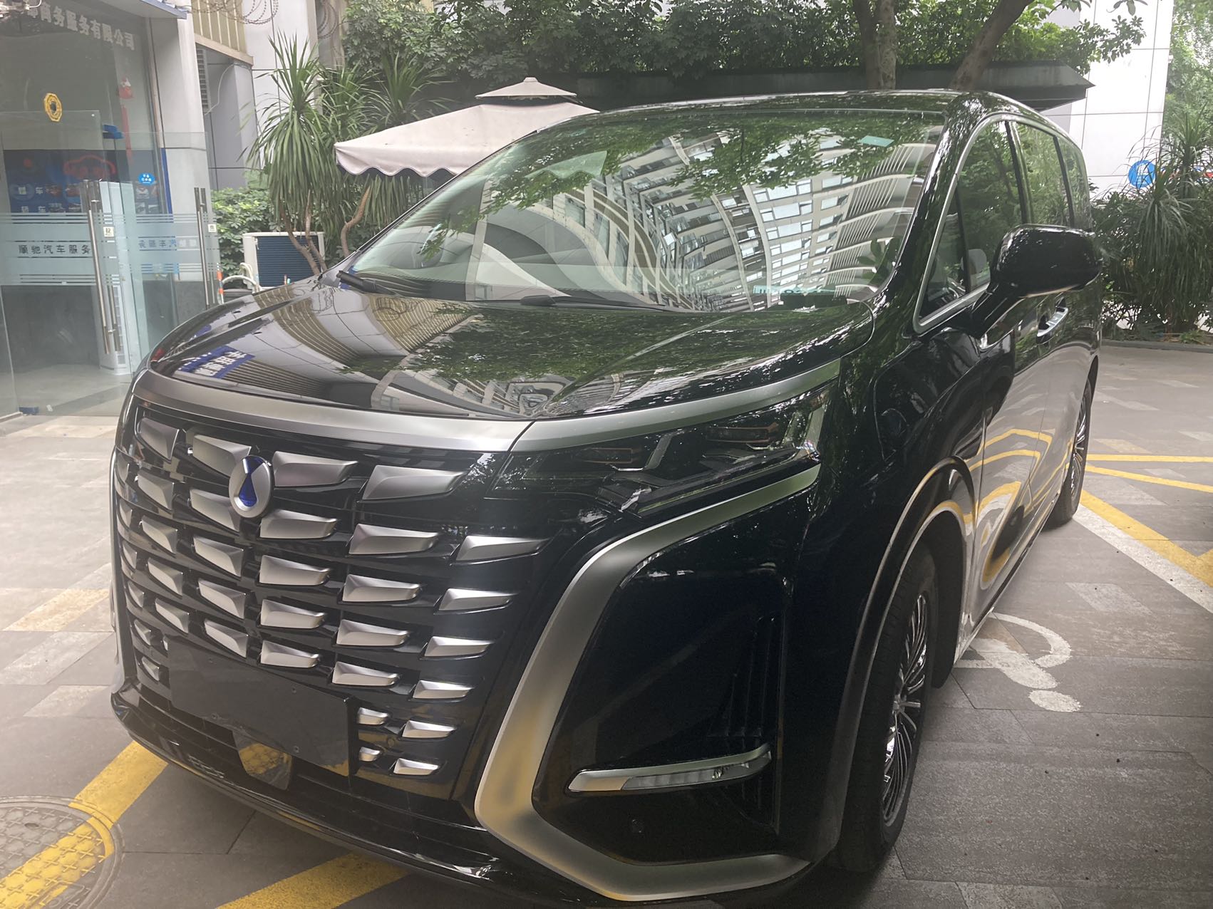 雨季汽车保养重点:雨刮、刹车、底盘养护,安全度过雨季